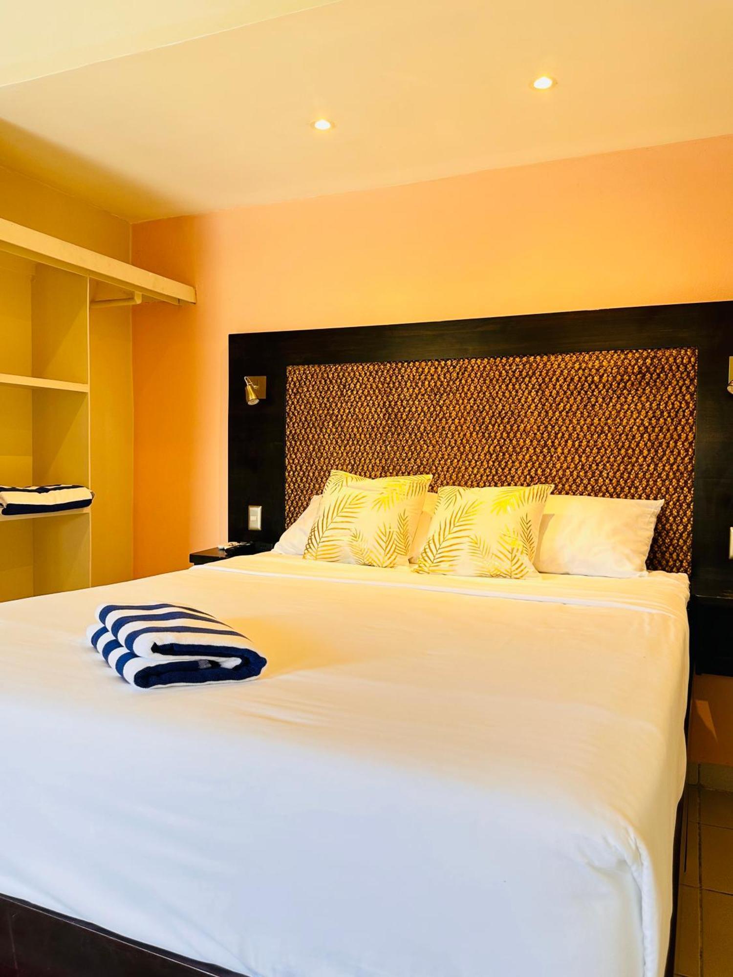 Las Brisas Resort And Villas Jaco Bagian luar foto